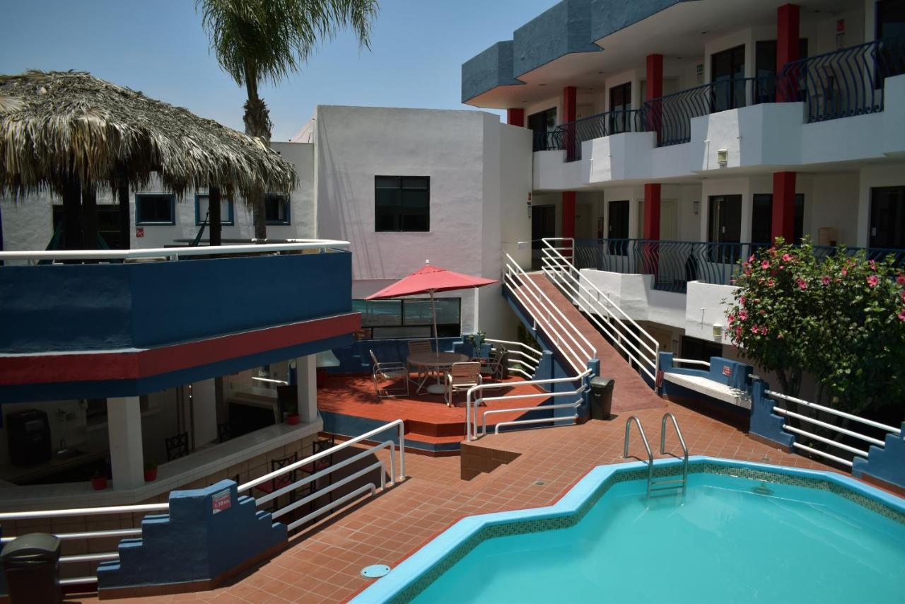 Hotel Mediterraneo Rosarito Extérieur photo