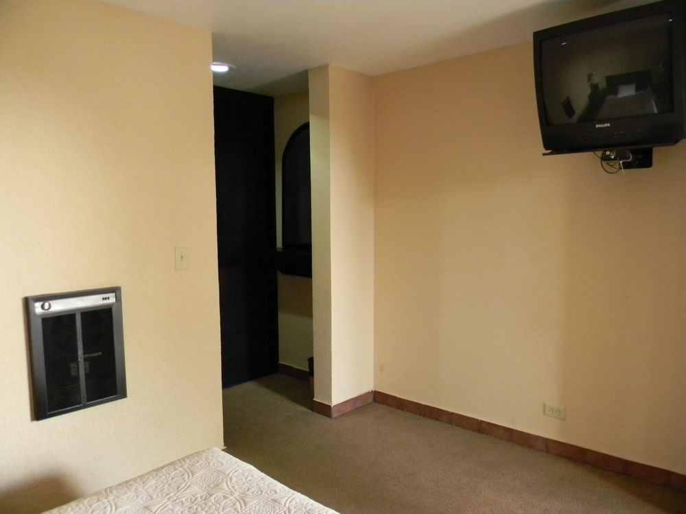 Hotel Mediterraneo Rosarito Extérieur photo