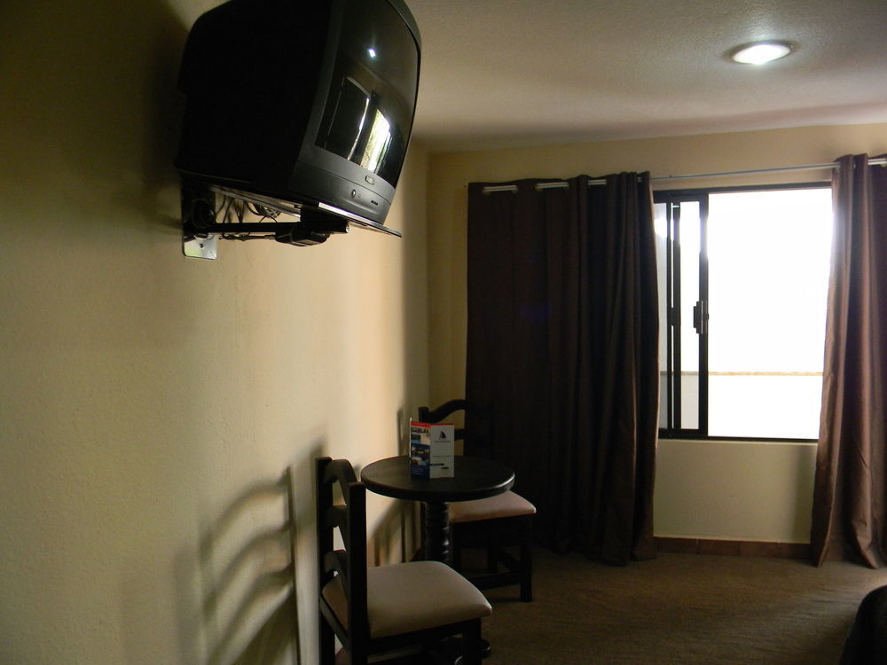 Hotel Mediterraneo Rosarito Extérieur photo